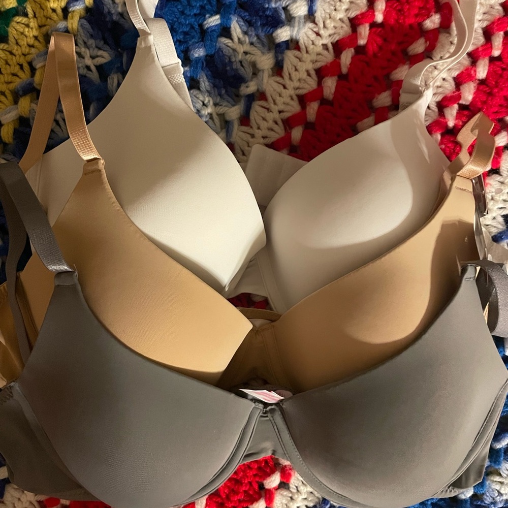 No Boundaries Women's Bra Set - Gray, Cream, Tan